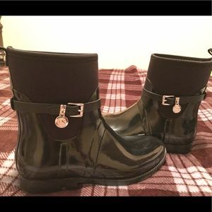 Size 10 Michael Kors shorty rain boots